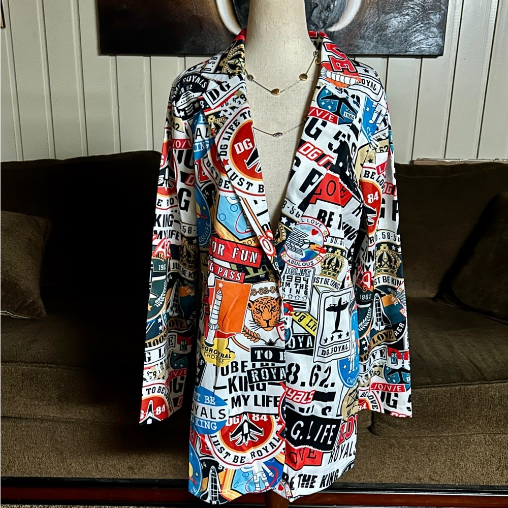 Charlie Charlie Charlotte • Large • Graffiti Travel Print • Multi-Colors Blazer - Picture 3 of 16